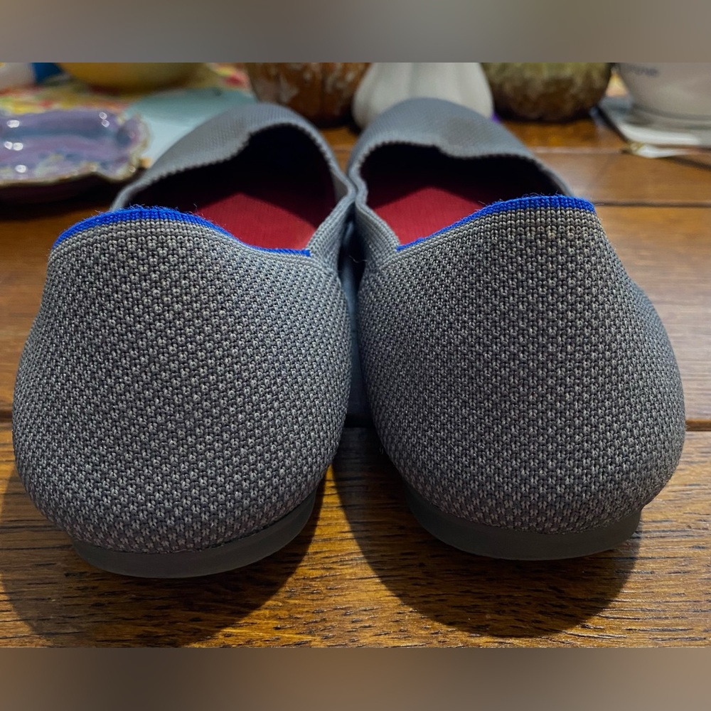 Size 11!  Rothy’s Grey & Cranberry Shoes w/Blue End. Excellent Used Condition - Picture 6 of 15